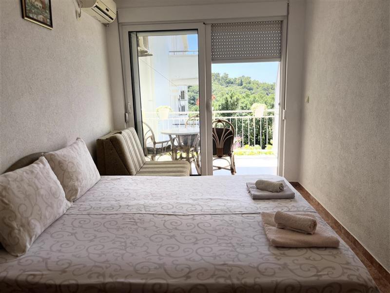 Apartmani Neda Bane Petrovac ภายนอก รูปภาพ