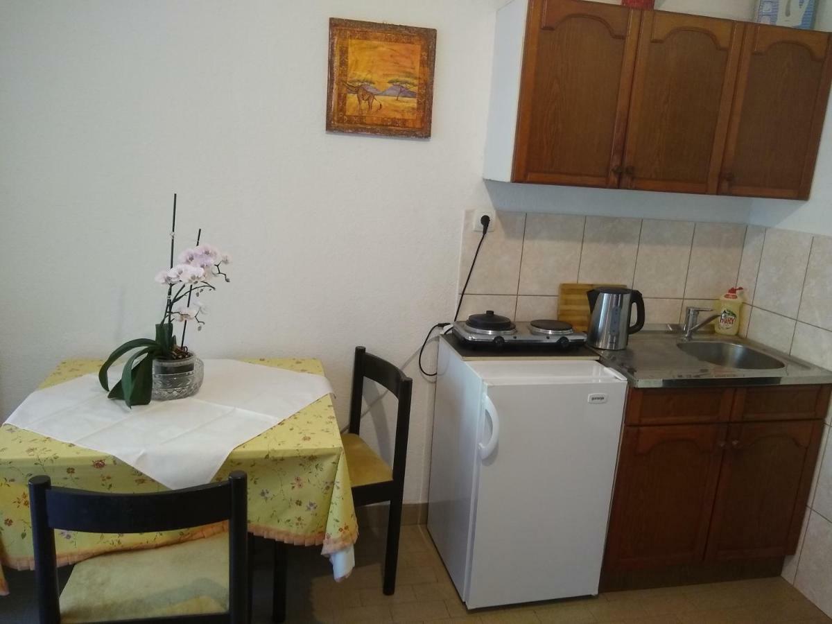 Apartmani Neda Bane Petrovac ภายนอก รูปภาพ