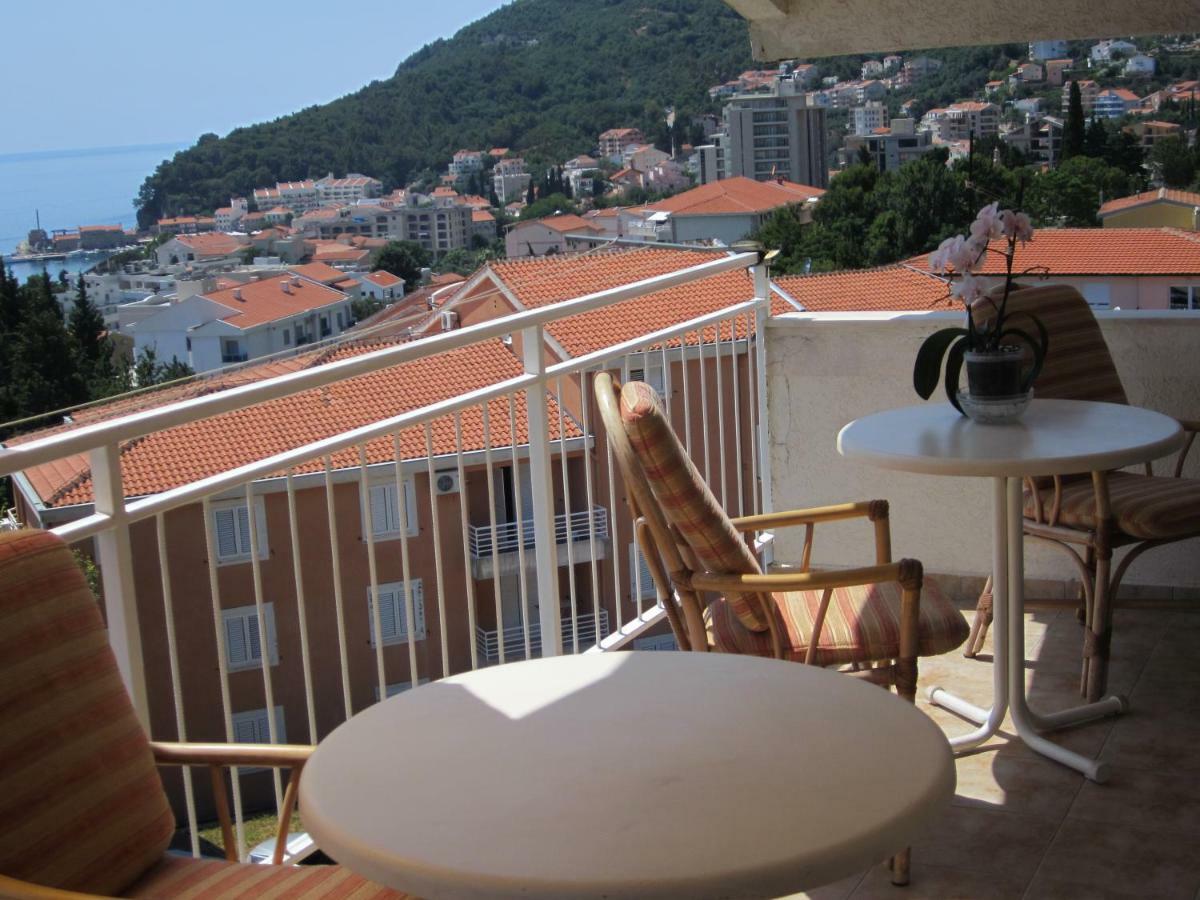 Apartmani Neda Bane Petrovac ภายนอก รูปภาพ